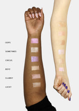 Load image into Gallery viewer, AOA Velour Mousse Highlighter - 4 U