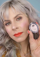 Load image into Gallery viewer, AOA Velour Mousse Highlighter - 4 U