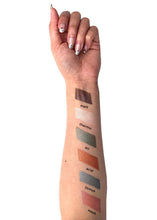 Load image into Gallery viewer, a2o Glow Liquid Eyeshadow - Heat