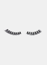Load image into Gallery viewer, AOA Studio Eyelashes - Elizabeth

